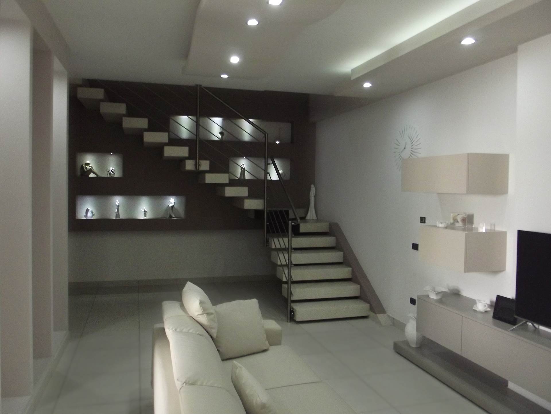 INTERIOR E OLTRE